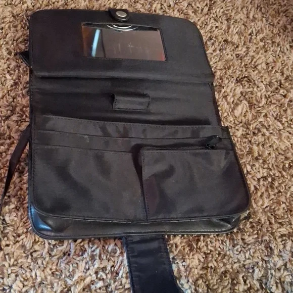 Classics messenger /wallet
